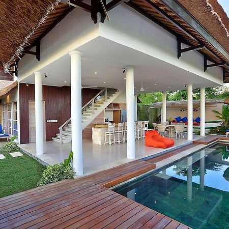 Villa Bukit Nusa Lembongan ภายนอก รูปภาพ