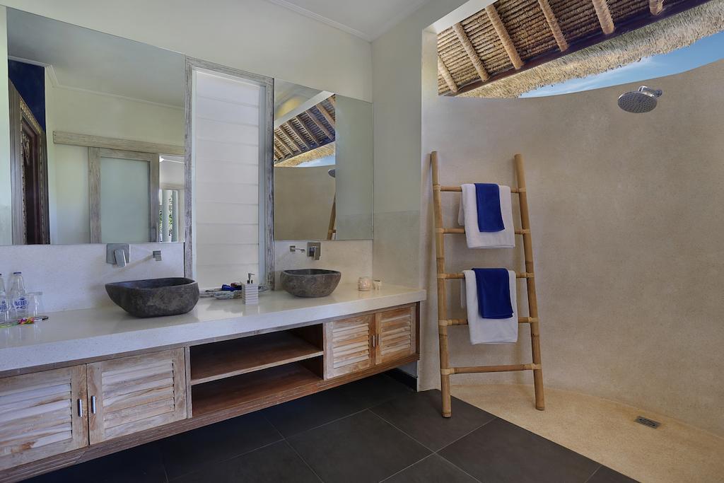 Villa Bukit Nusa Lembongan ภายนอก รูปภาพ