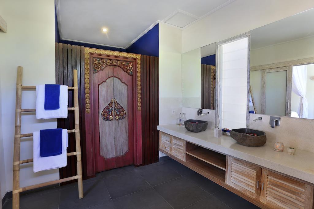 Villa Bukit Nusa Lembongan ภายนอก รูปภาพ
